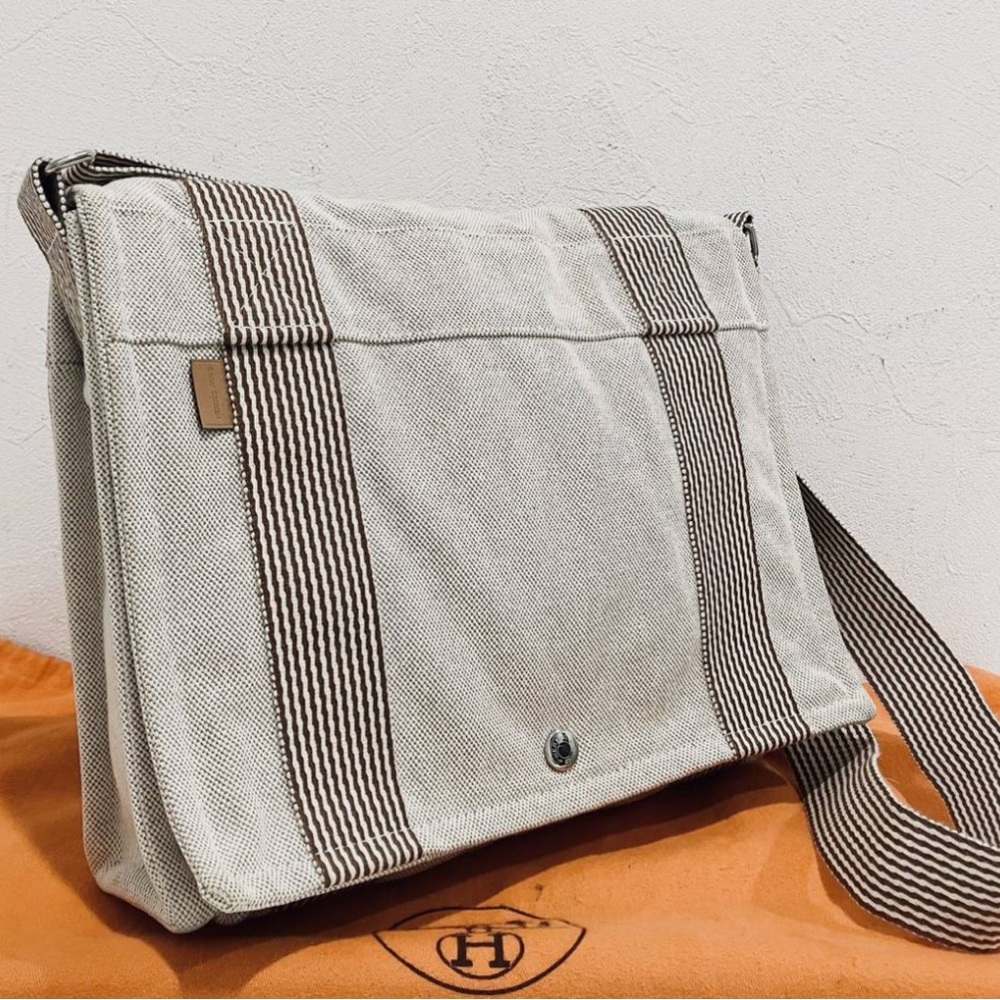 Hermes New Fool to Basas PM Shoulder Bag Grey